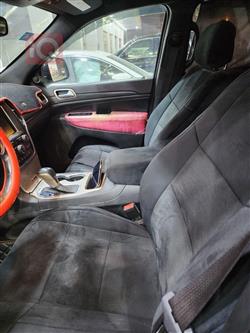 جیپ گراند شیرۆکی